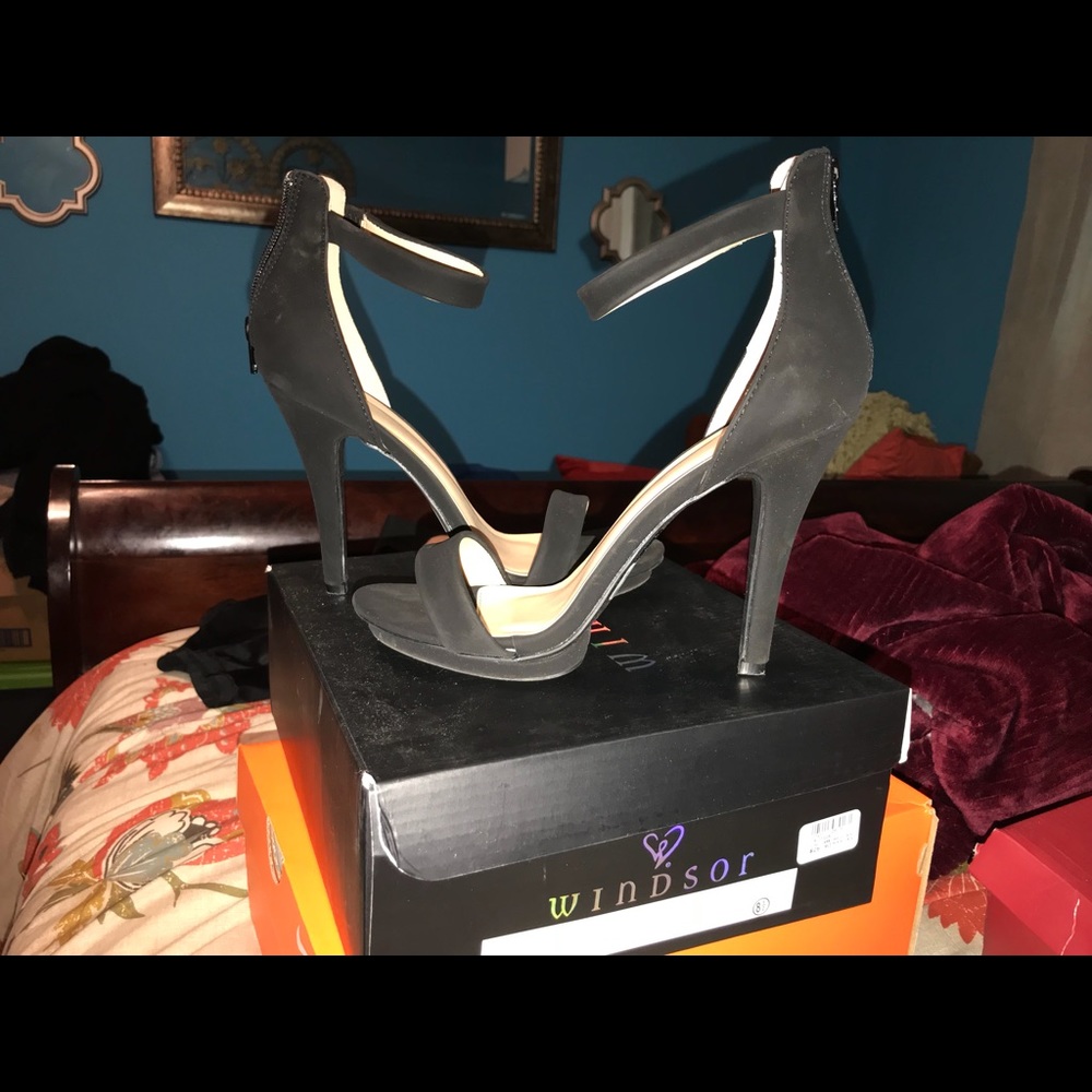 Windsor Heels